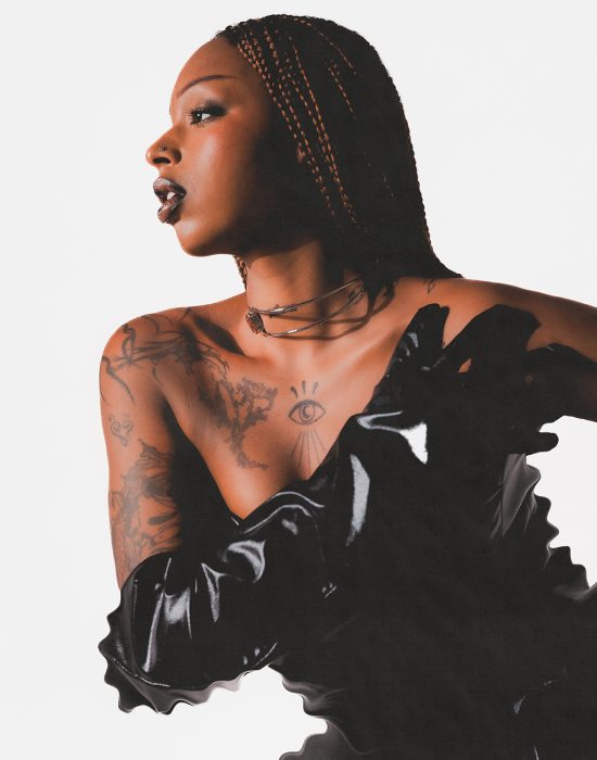 LYNN - FaceB Booking